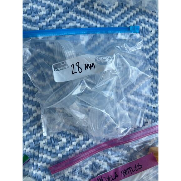 Pumping & Bottle Bundle: Philips, Medela, Spectra! - Picture 5 of 16